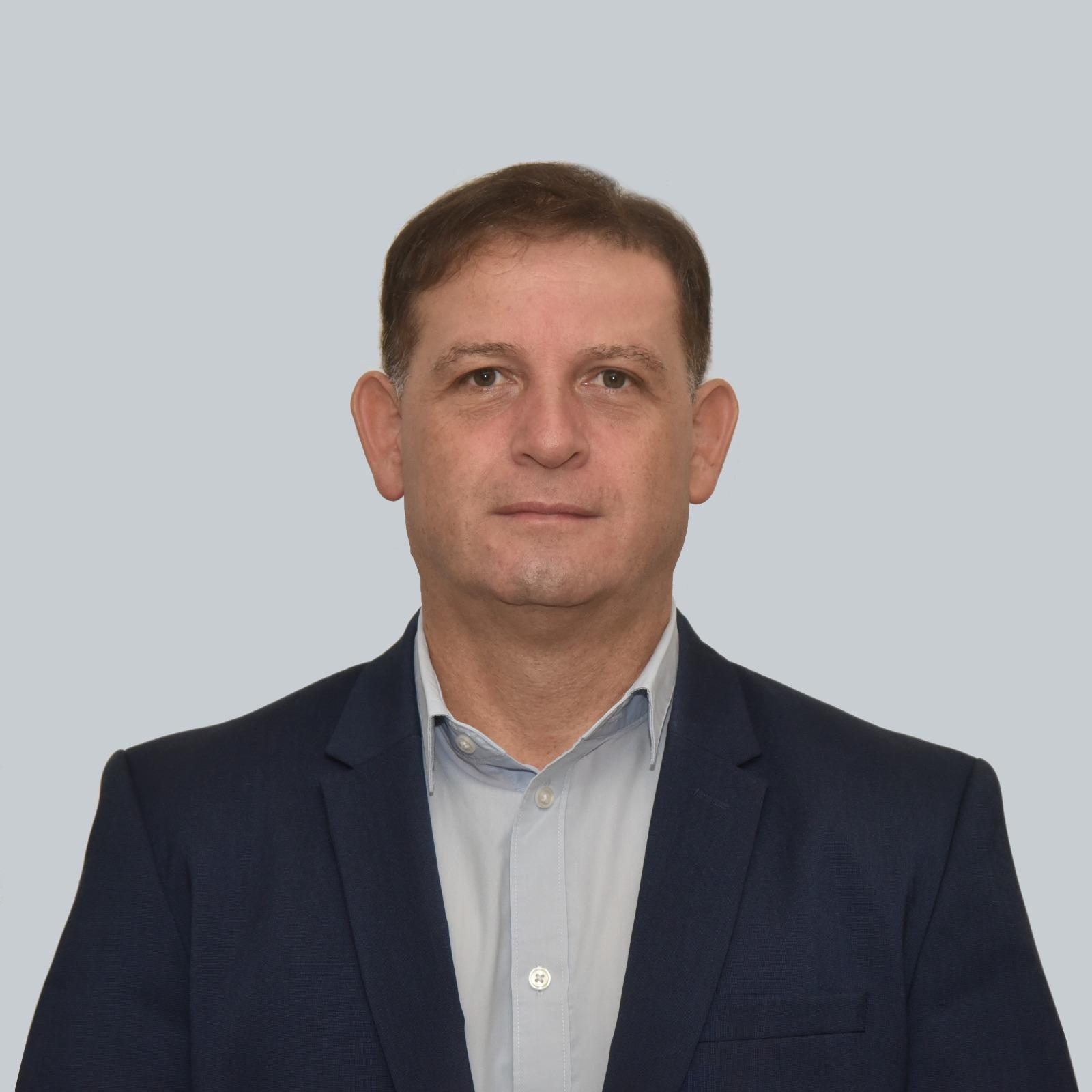 Dr. Benjamín Nieva