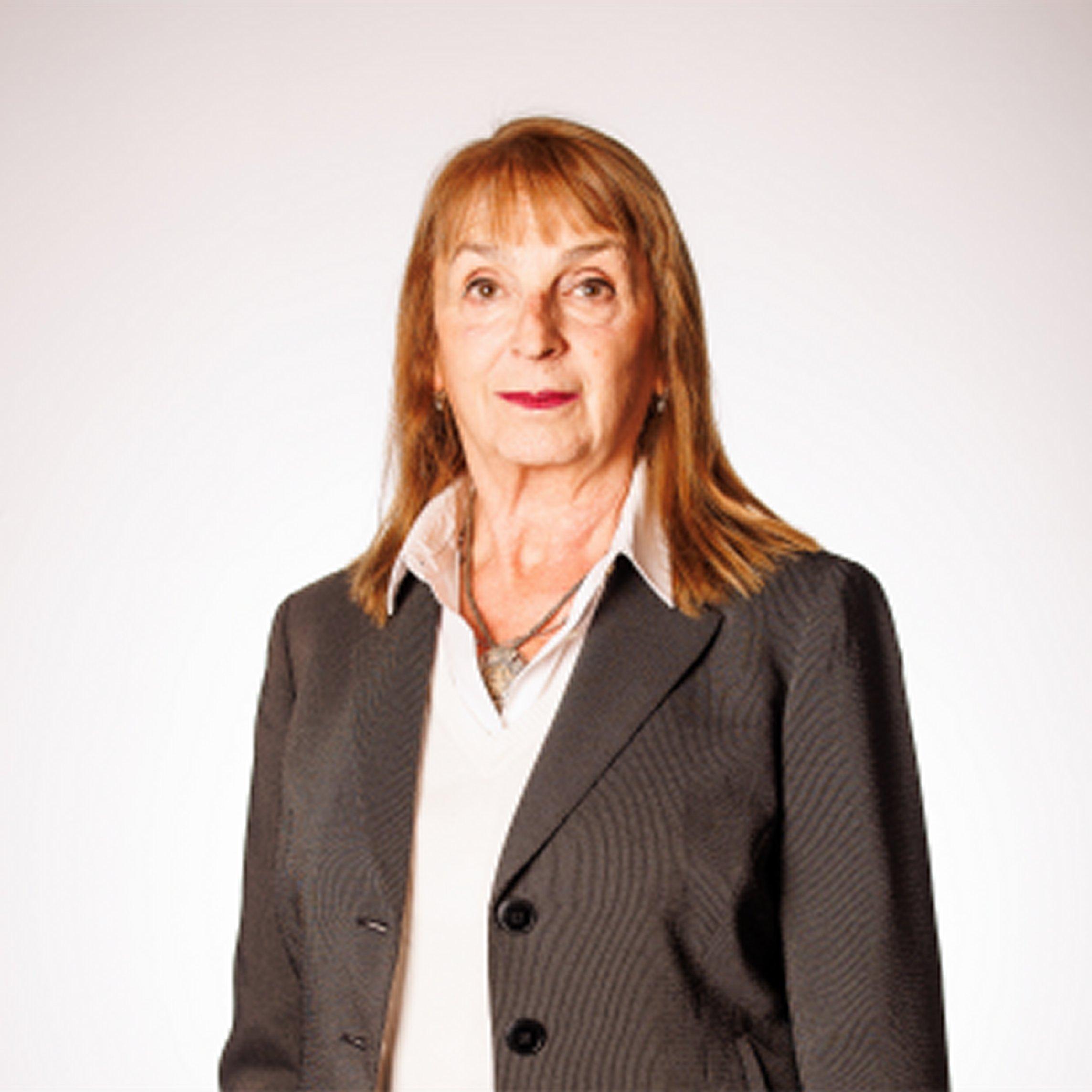 Lic. Elizabeth Angelina Cárdenas