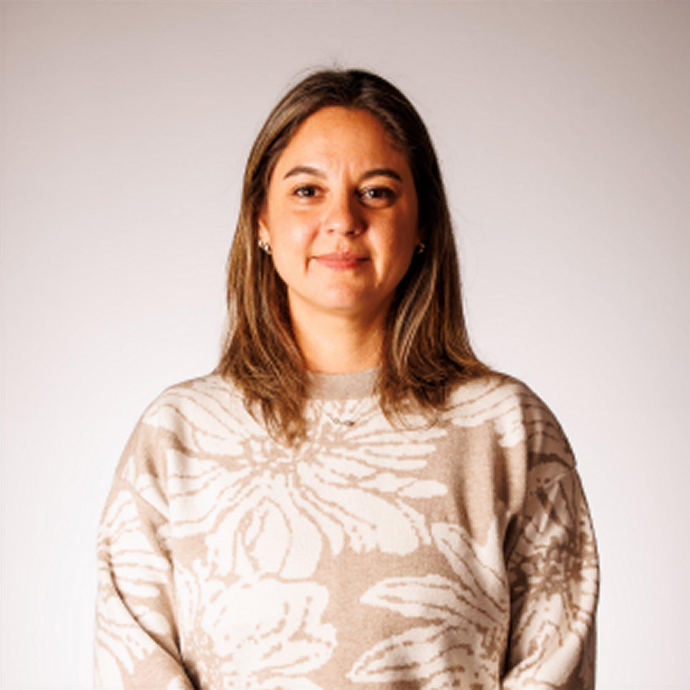 Sra. María Emilia Cruz