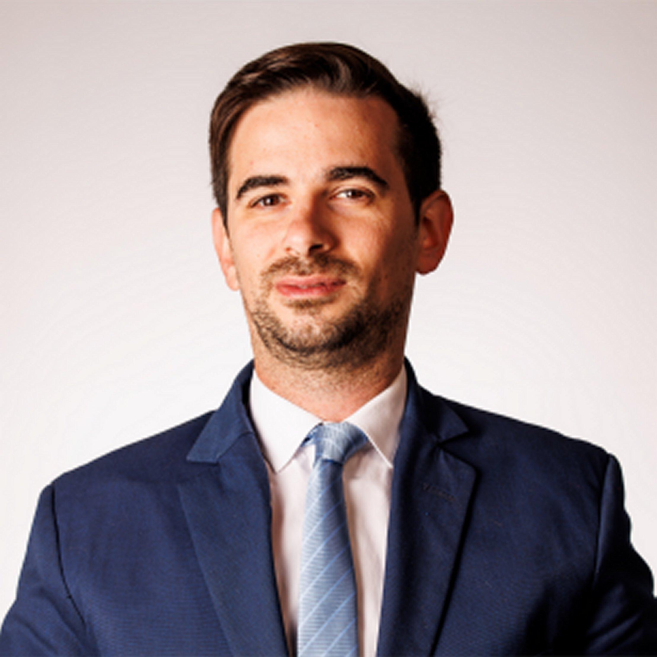 Dr. Rodrigo Andrés Gómez Tortosa
