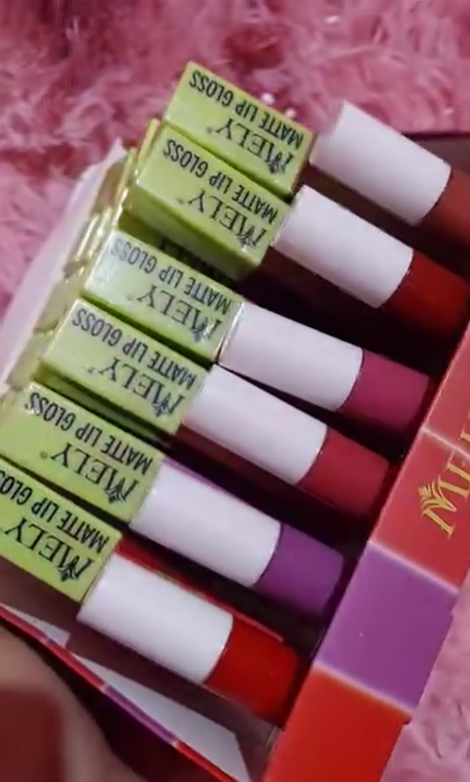 Imagen de MAQUILLAJES