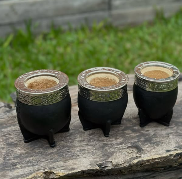 MATES FORRADOS EN CUERO
